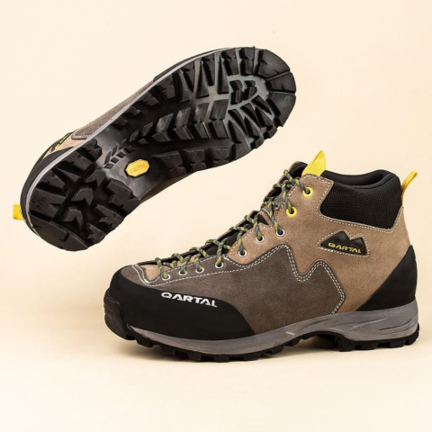 Qartal kamchi Treking Botu